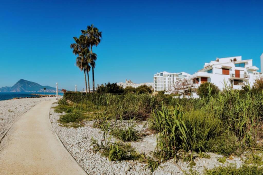 Beachfront Apt! Ac - Pool - Parking Διαμέρισμα Αλτέα Εξωτερικό φωτογραφία
